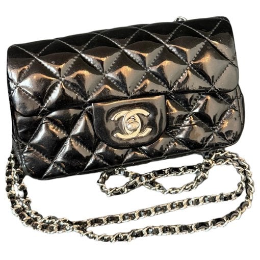 Timeless/Classique patent leather handbag