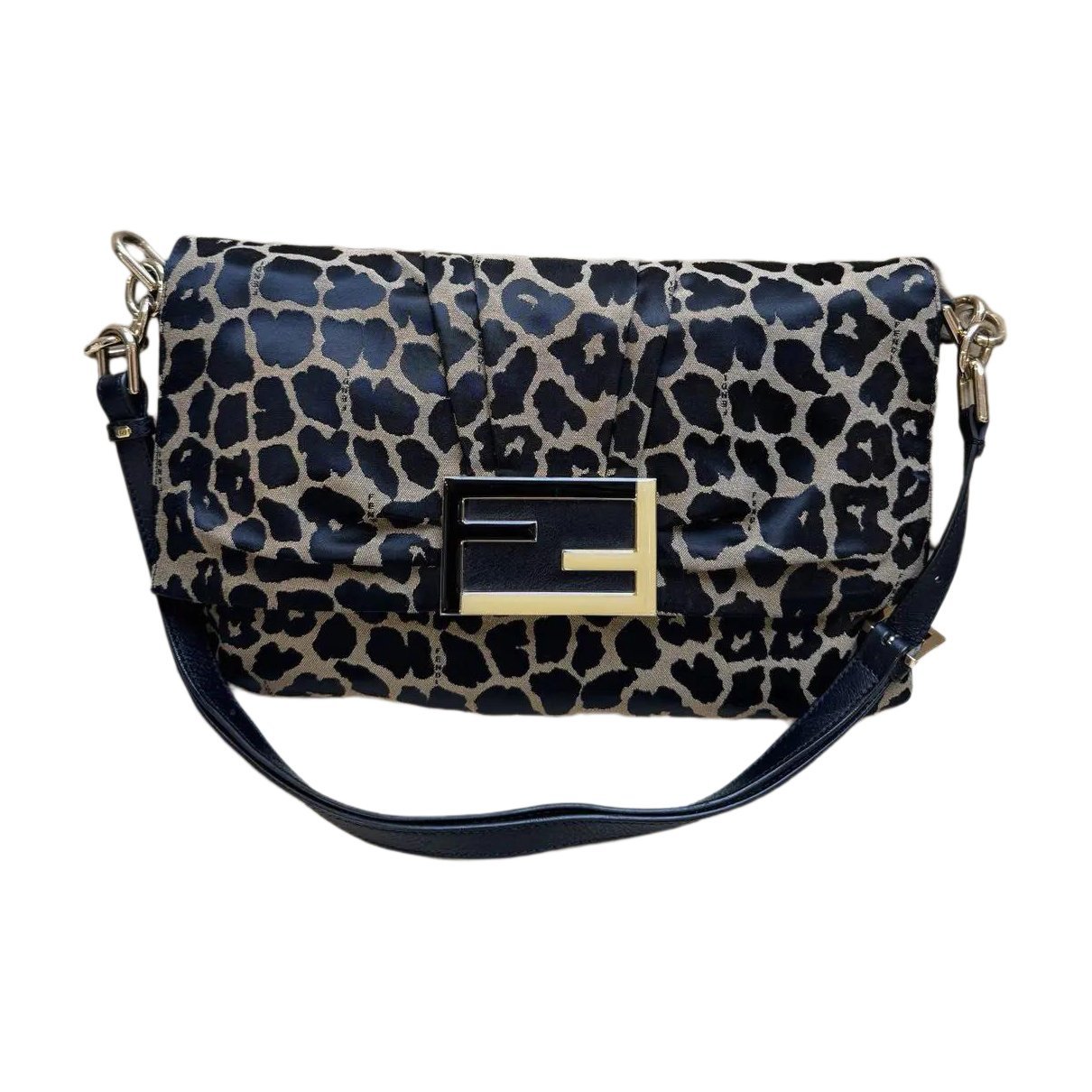 Baguette cloth handbag
