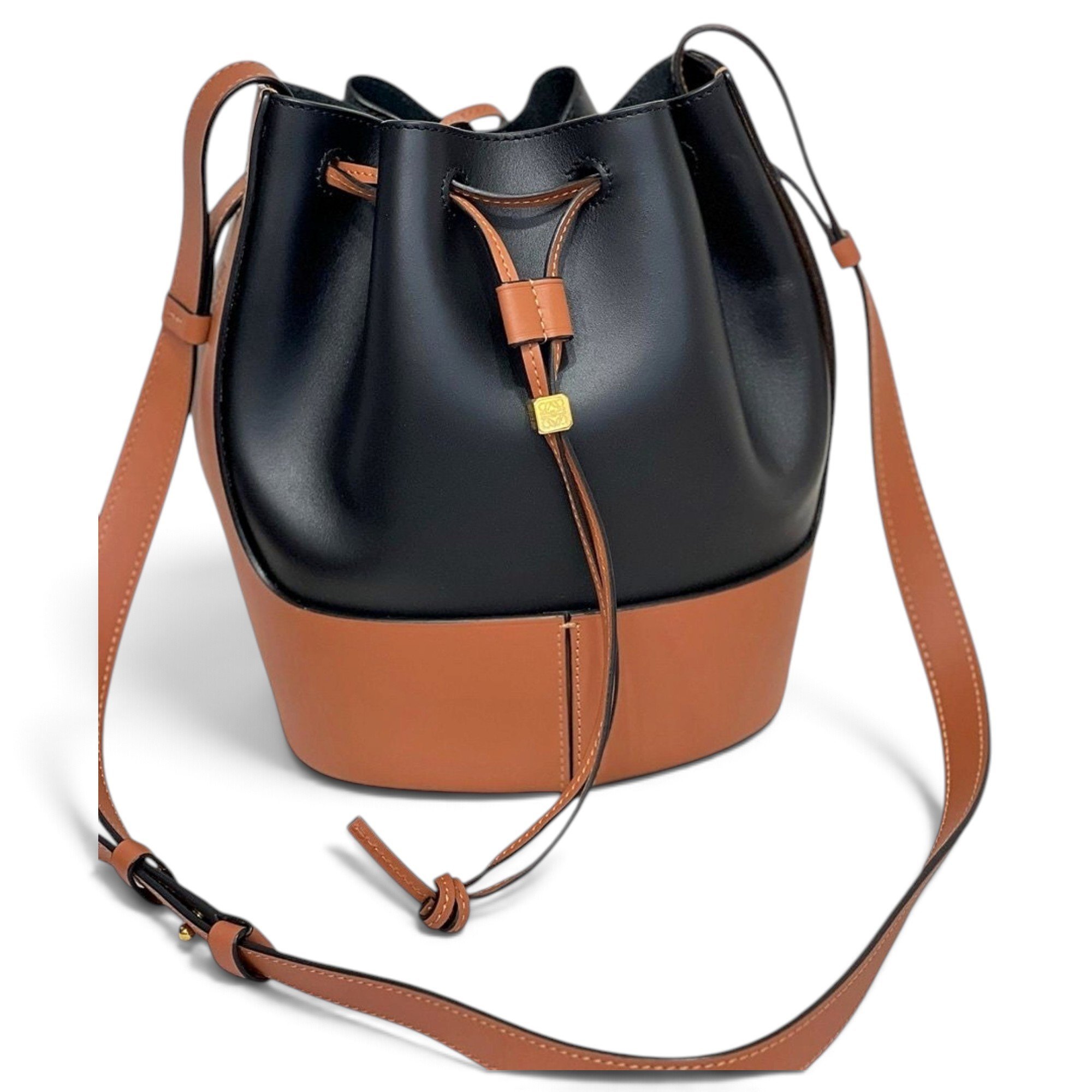Balloon leather crossbody bag
