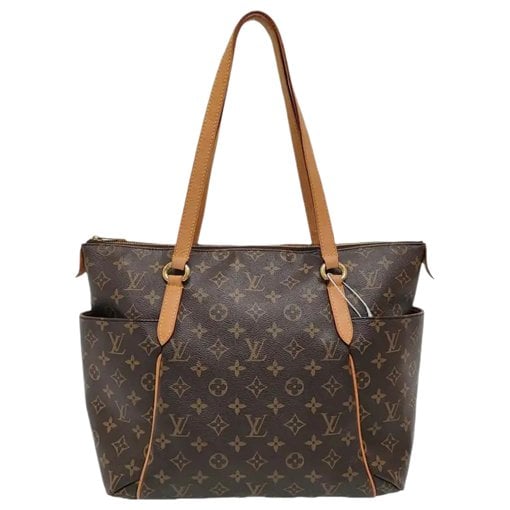 Totally leather handbag