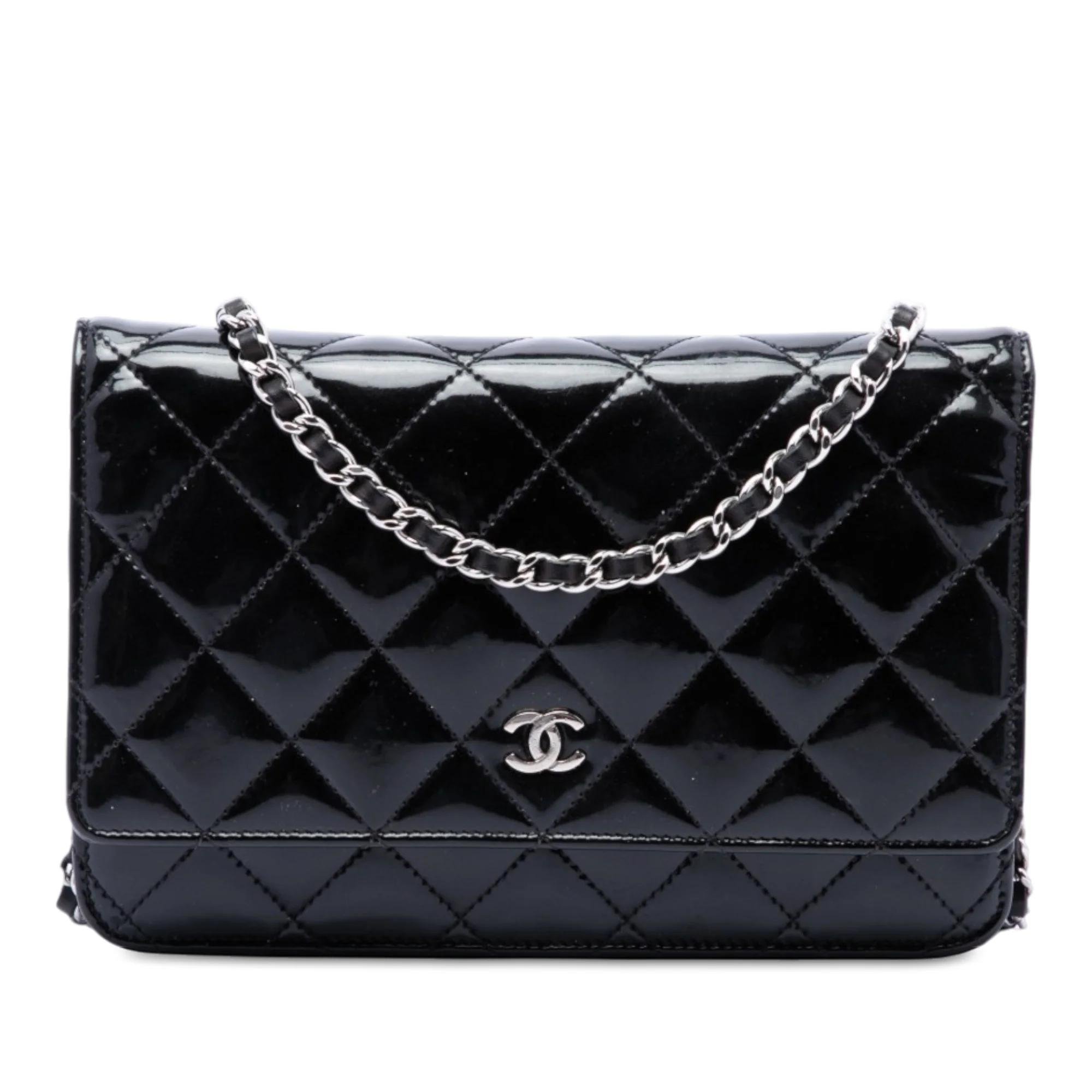 Wallet On Chain leather crossbody bag