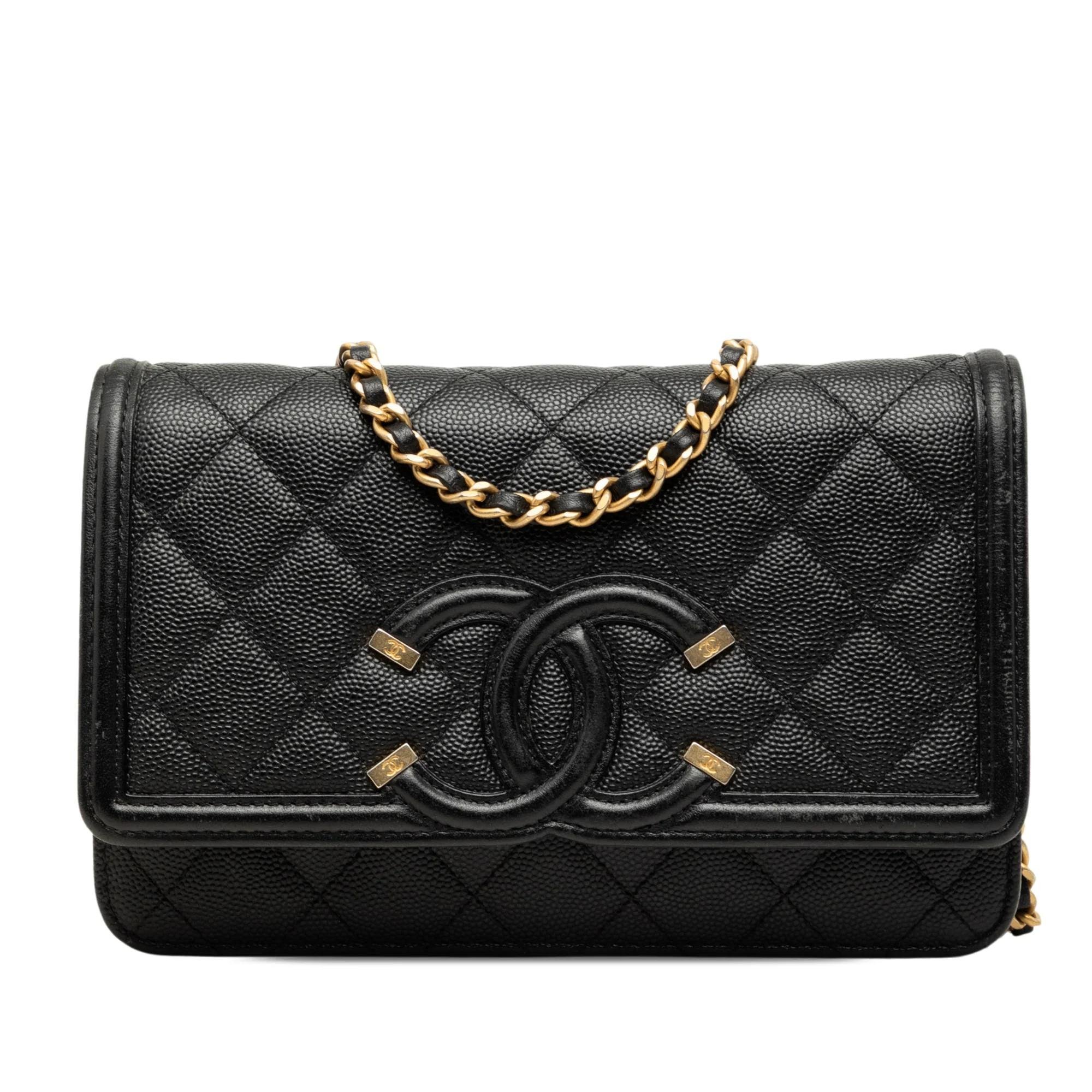 CC Filigree leather crossbody bag