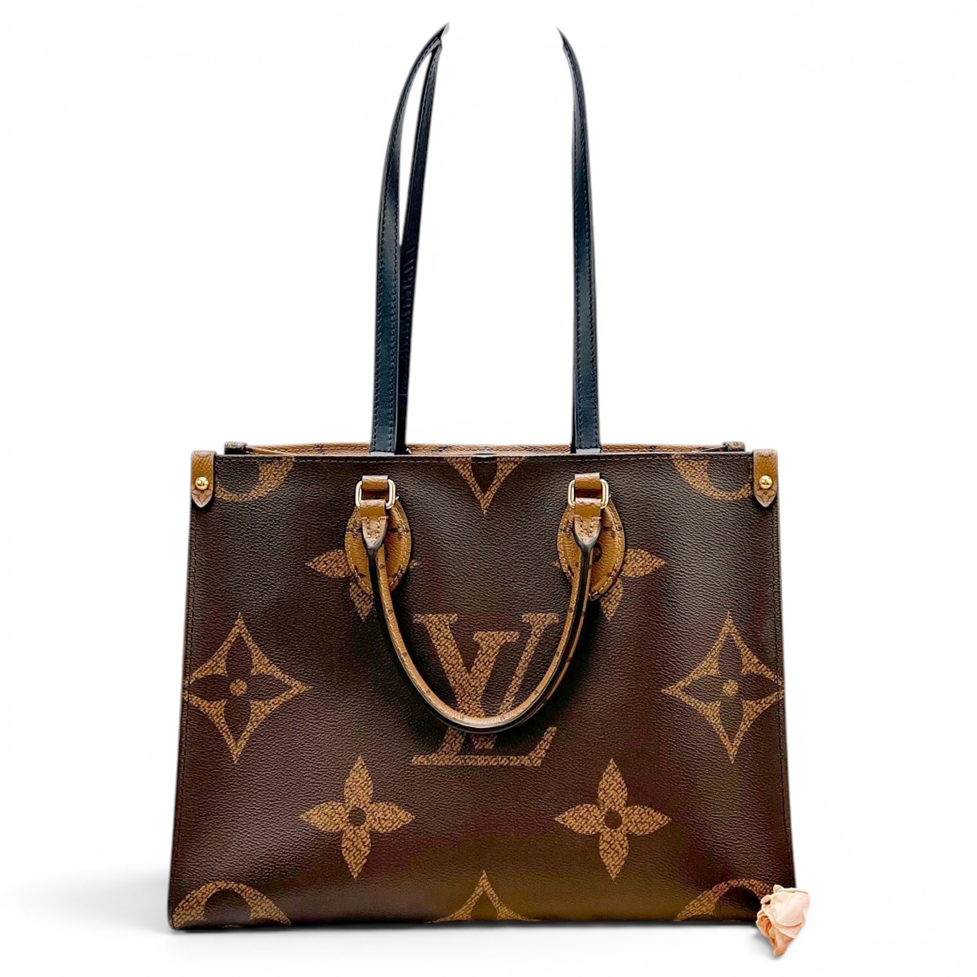 Onthego leather handbag