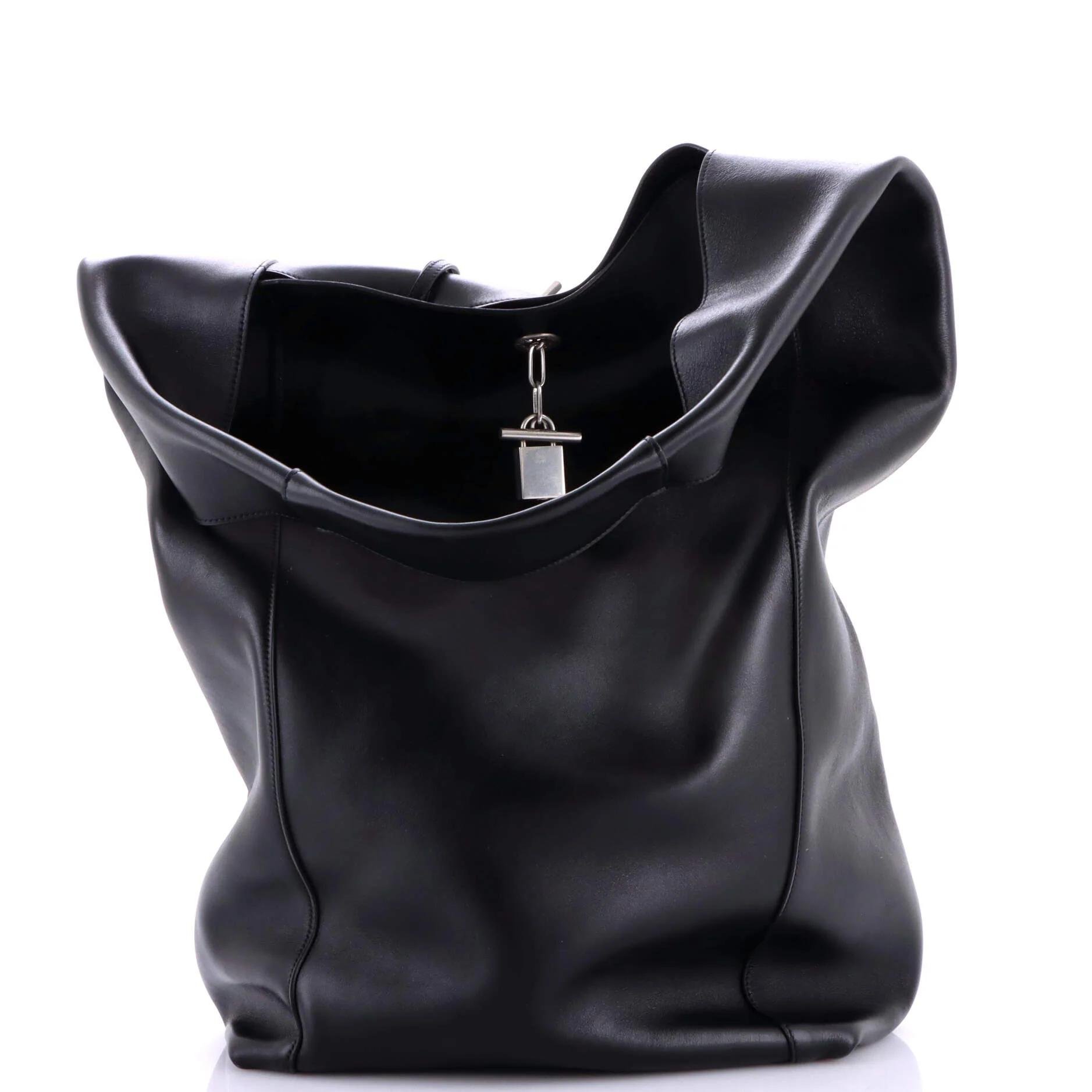 Leather tote