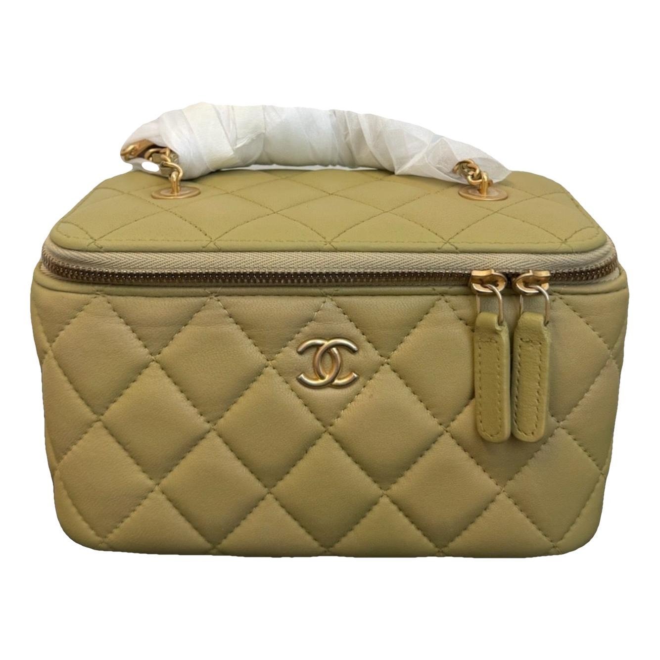 Trendy CC Vanity leather handbag