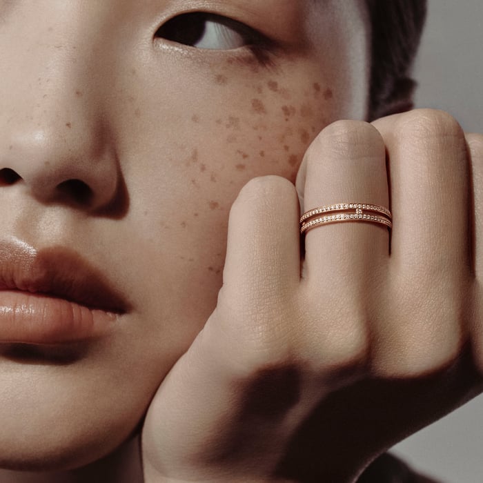 Sans Coloris Ariane Wedding Band