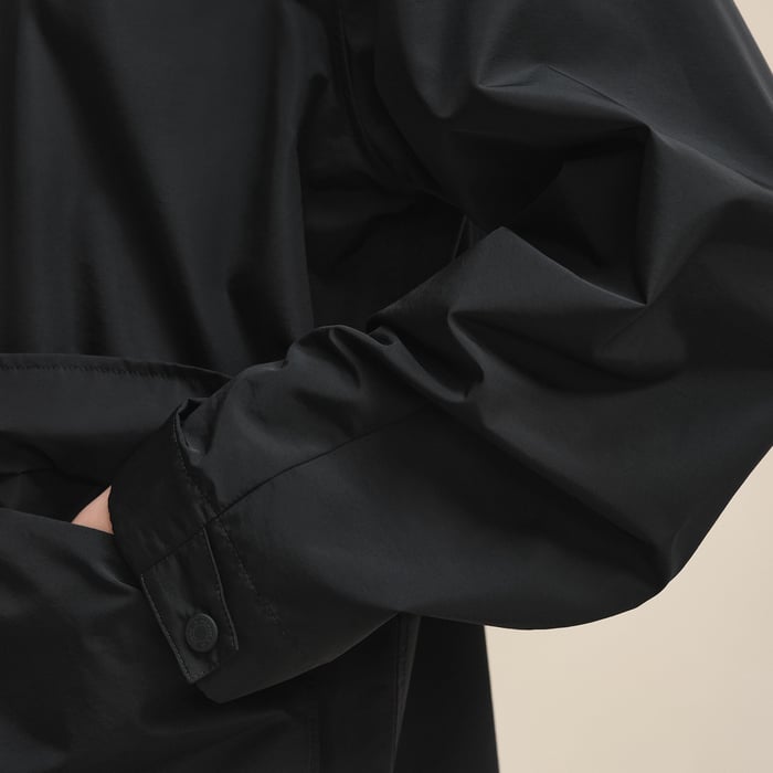 Noir Windbreaker Coat