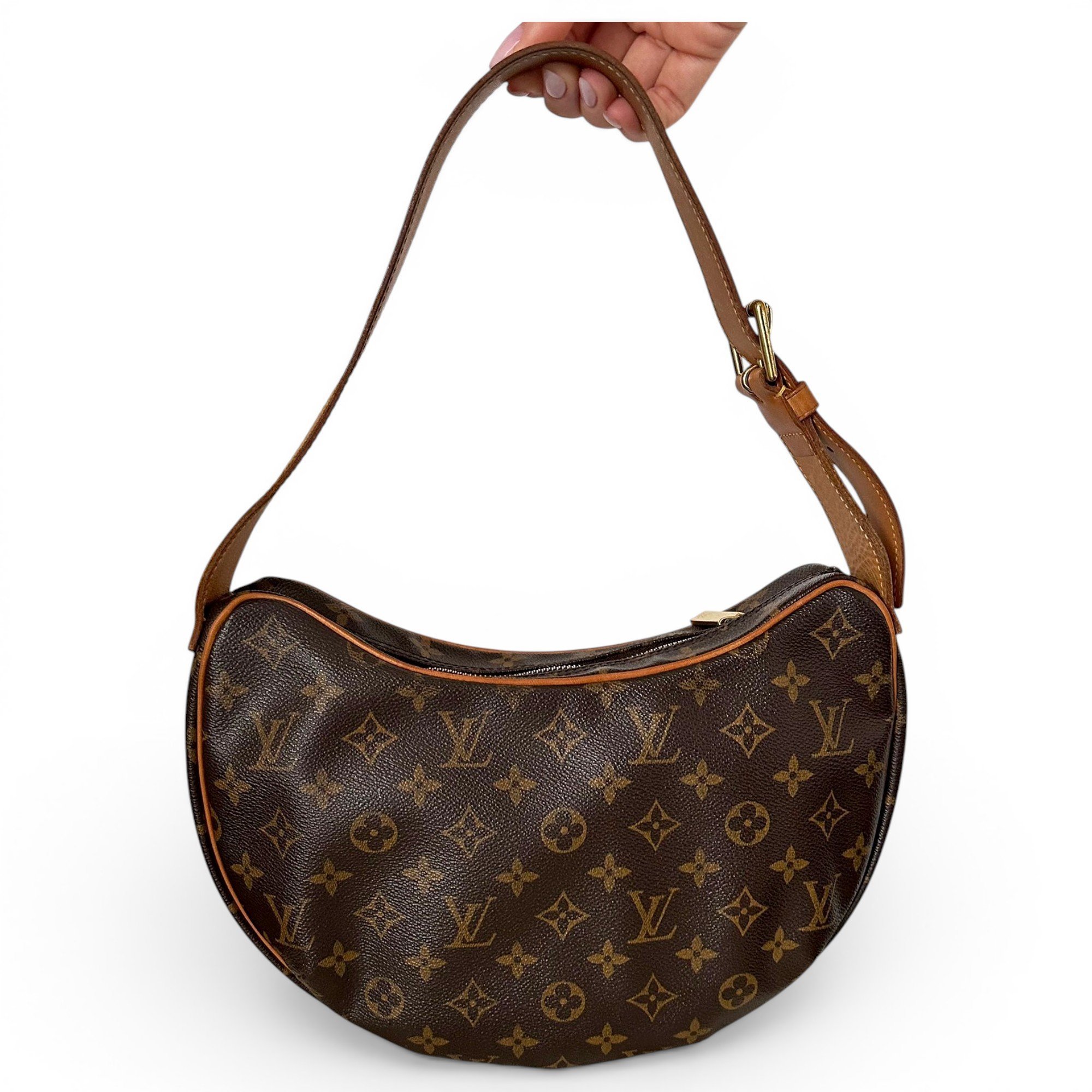 Croissant leather handbag