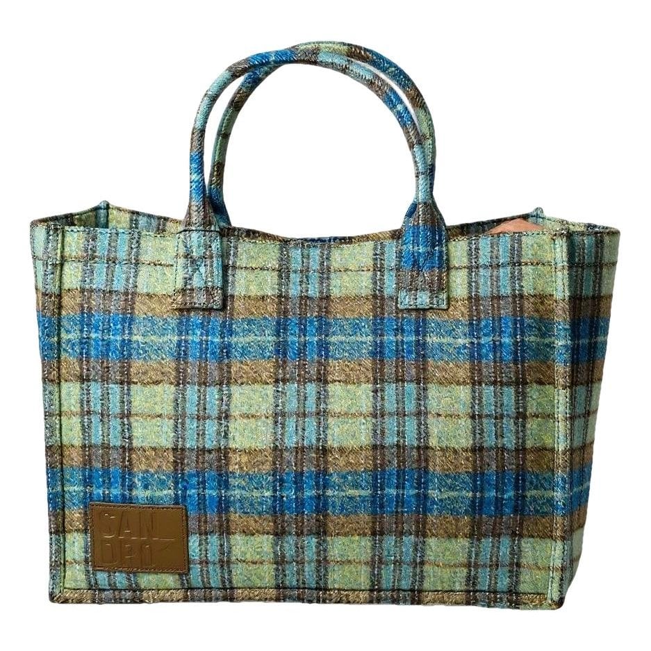 Wool tote