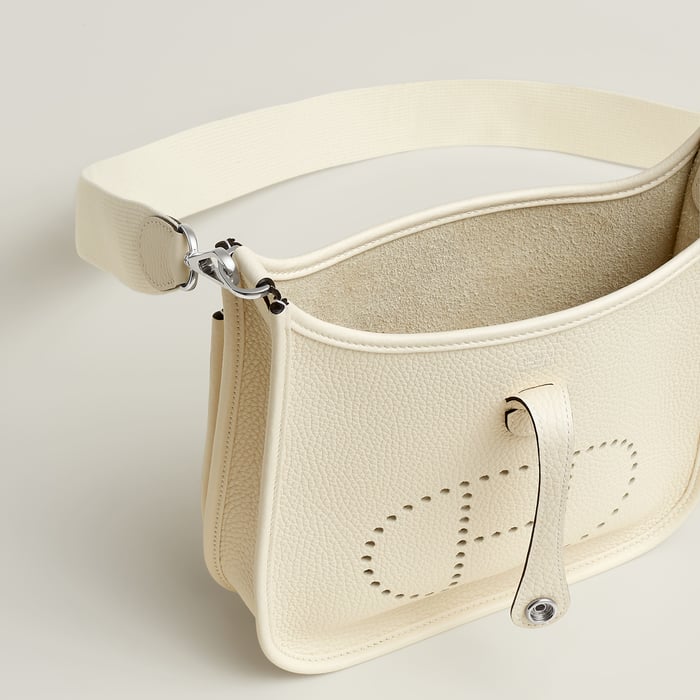 Cream Evelyne 23 Poche III 백