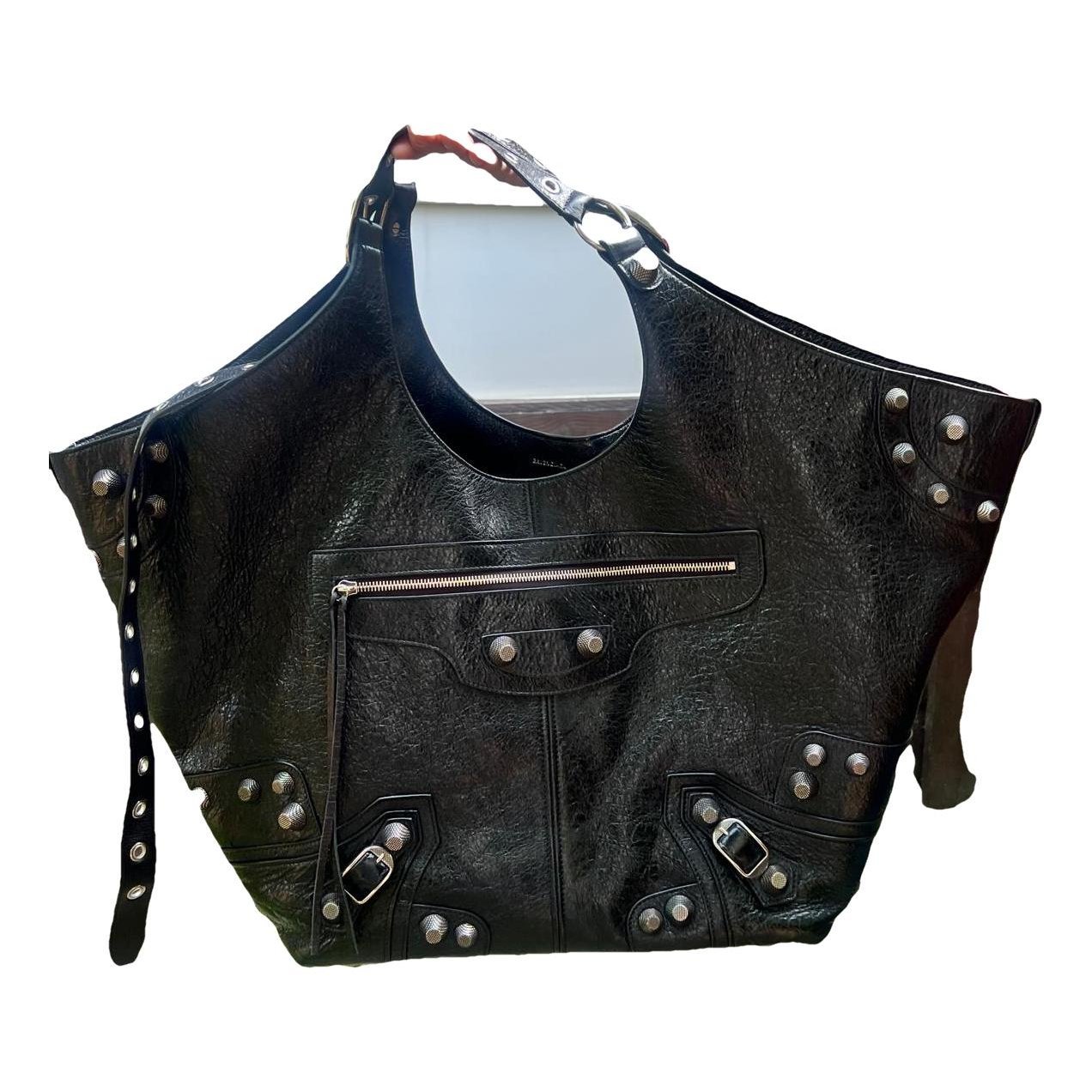 Leather travel bag