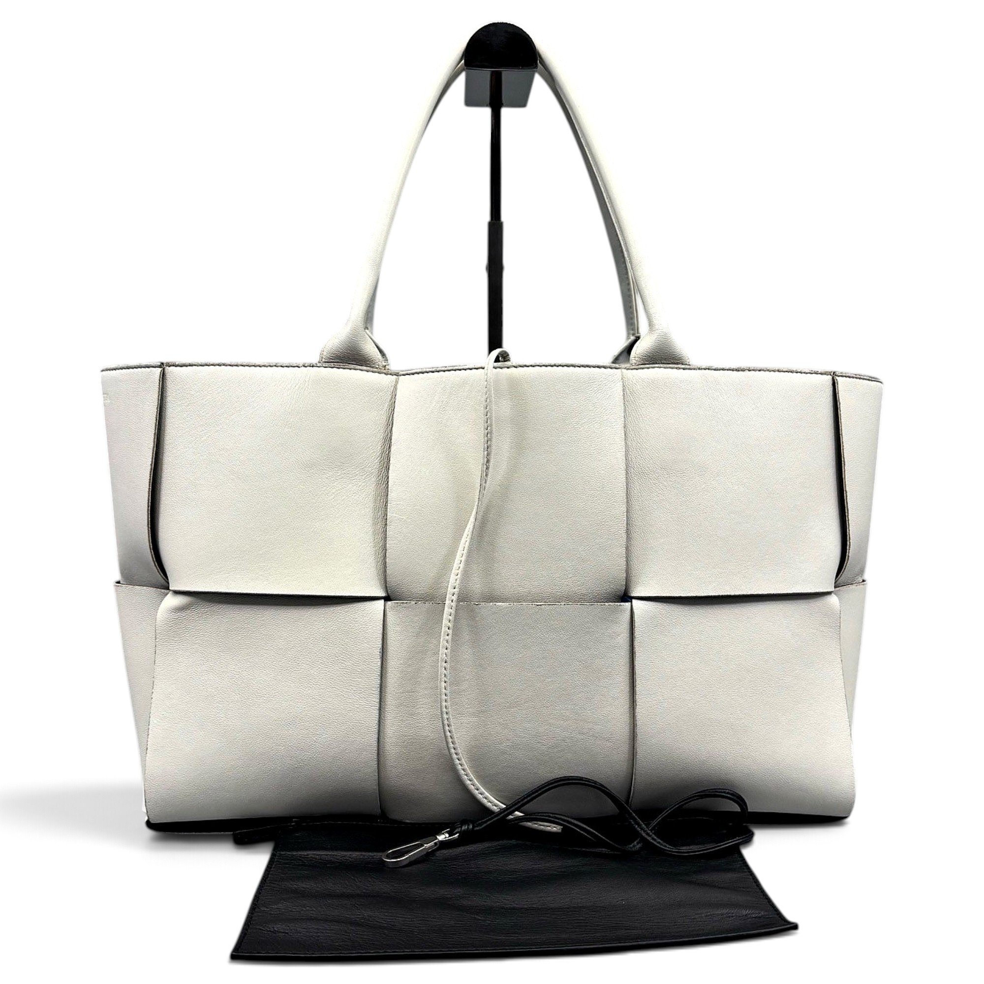 Arco leather handbag