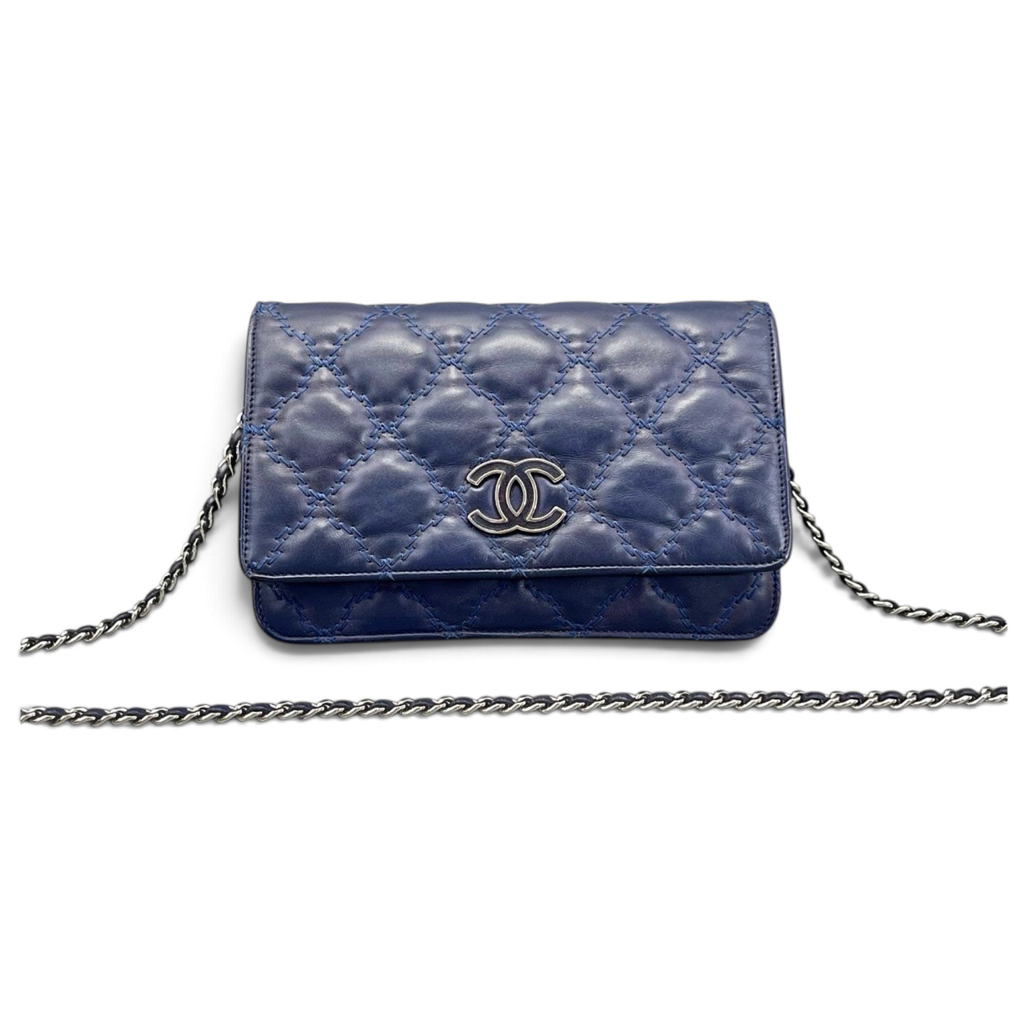 Wallet On Chain leather crossbody bag