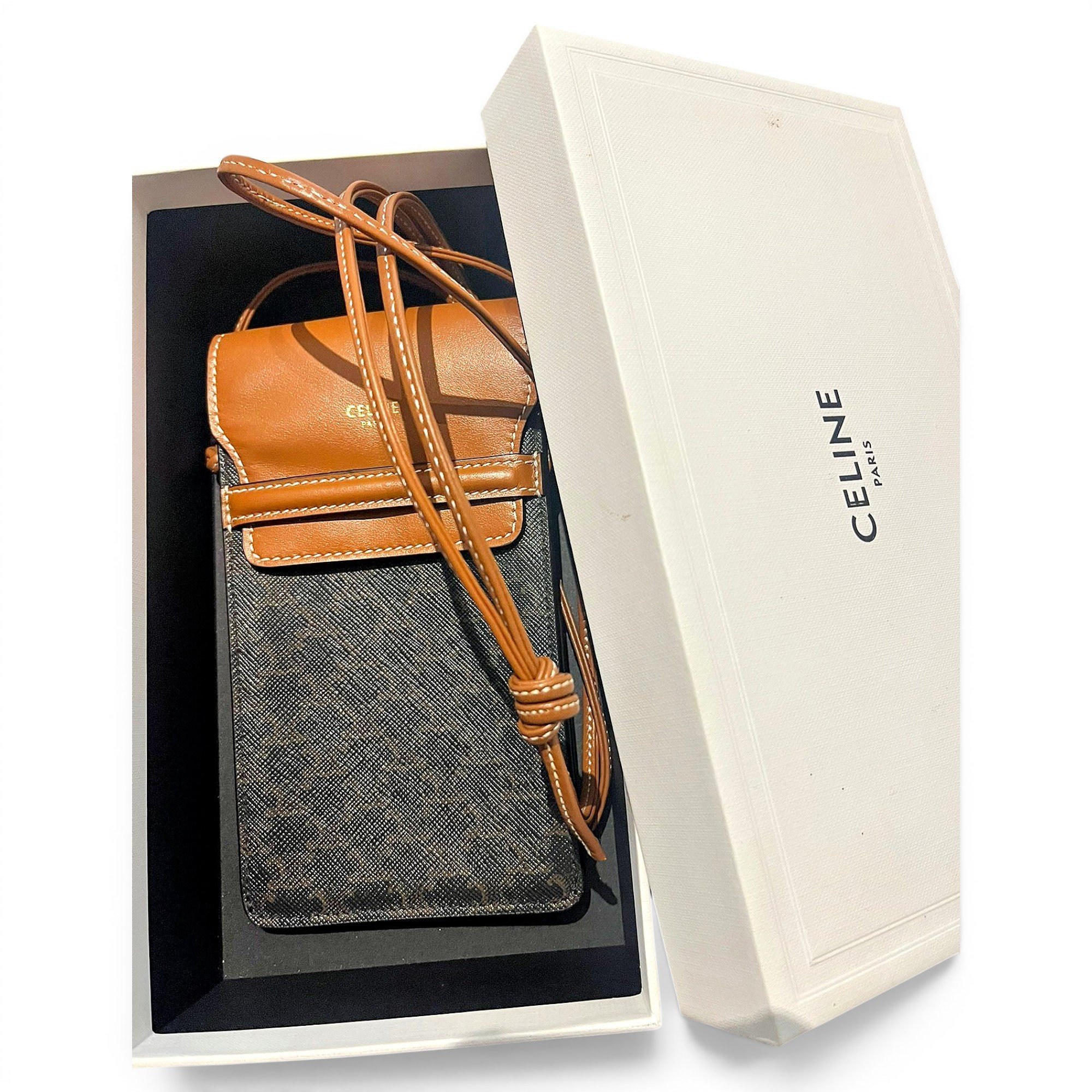 Leather clutch bag