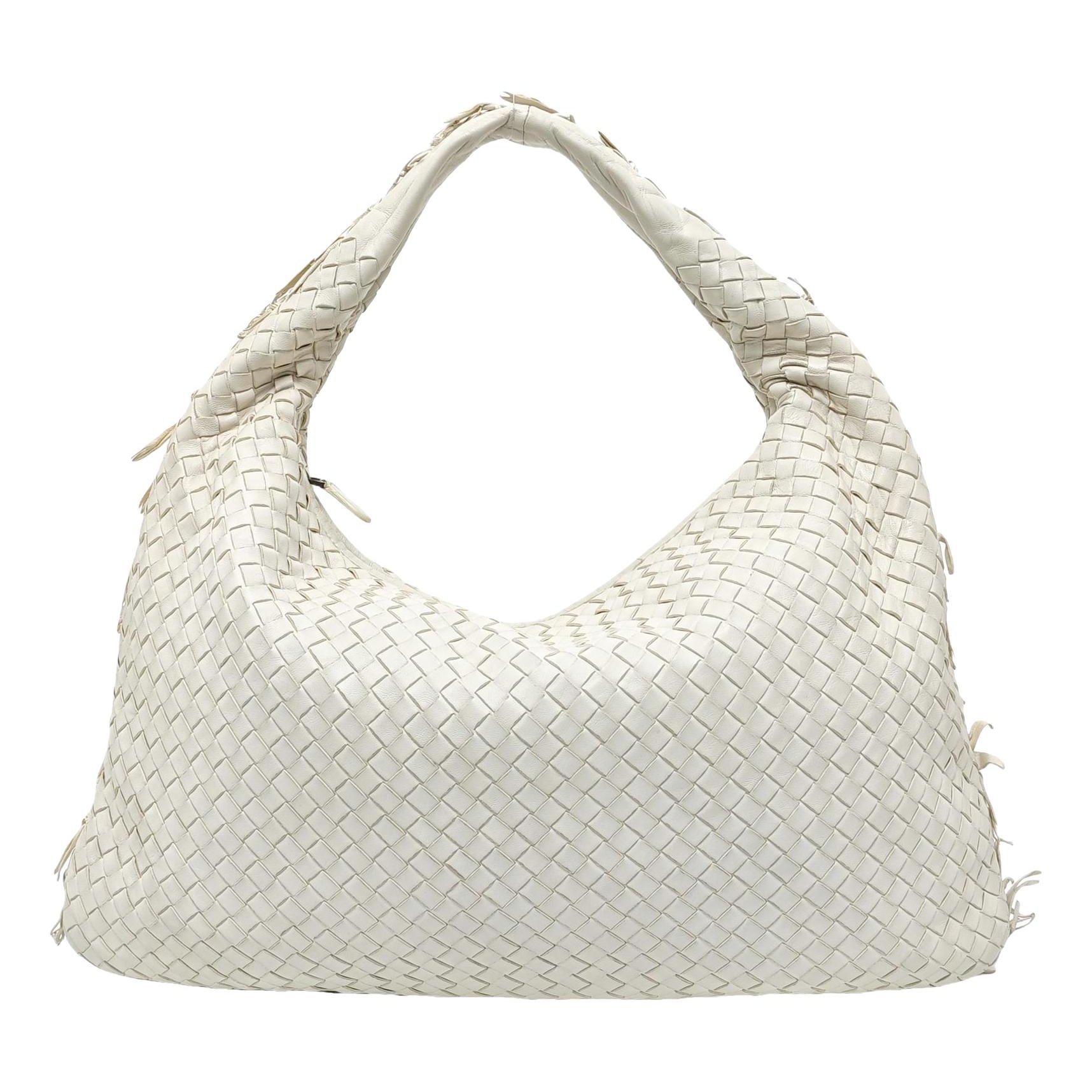 Veneta leather handbag