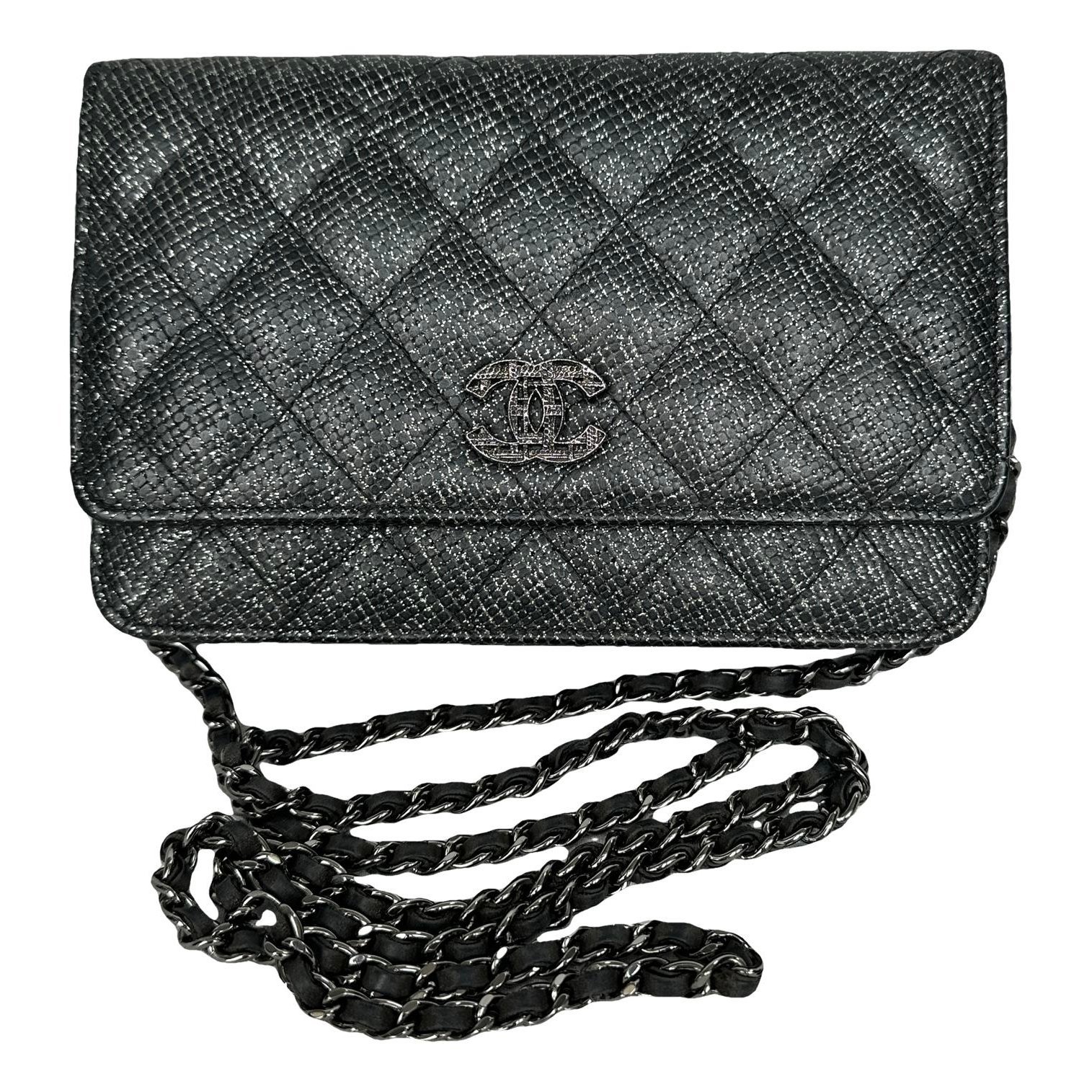 Wallet On Chain Timeless/Classique leather crossbody bag