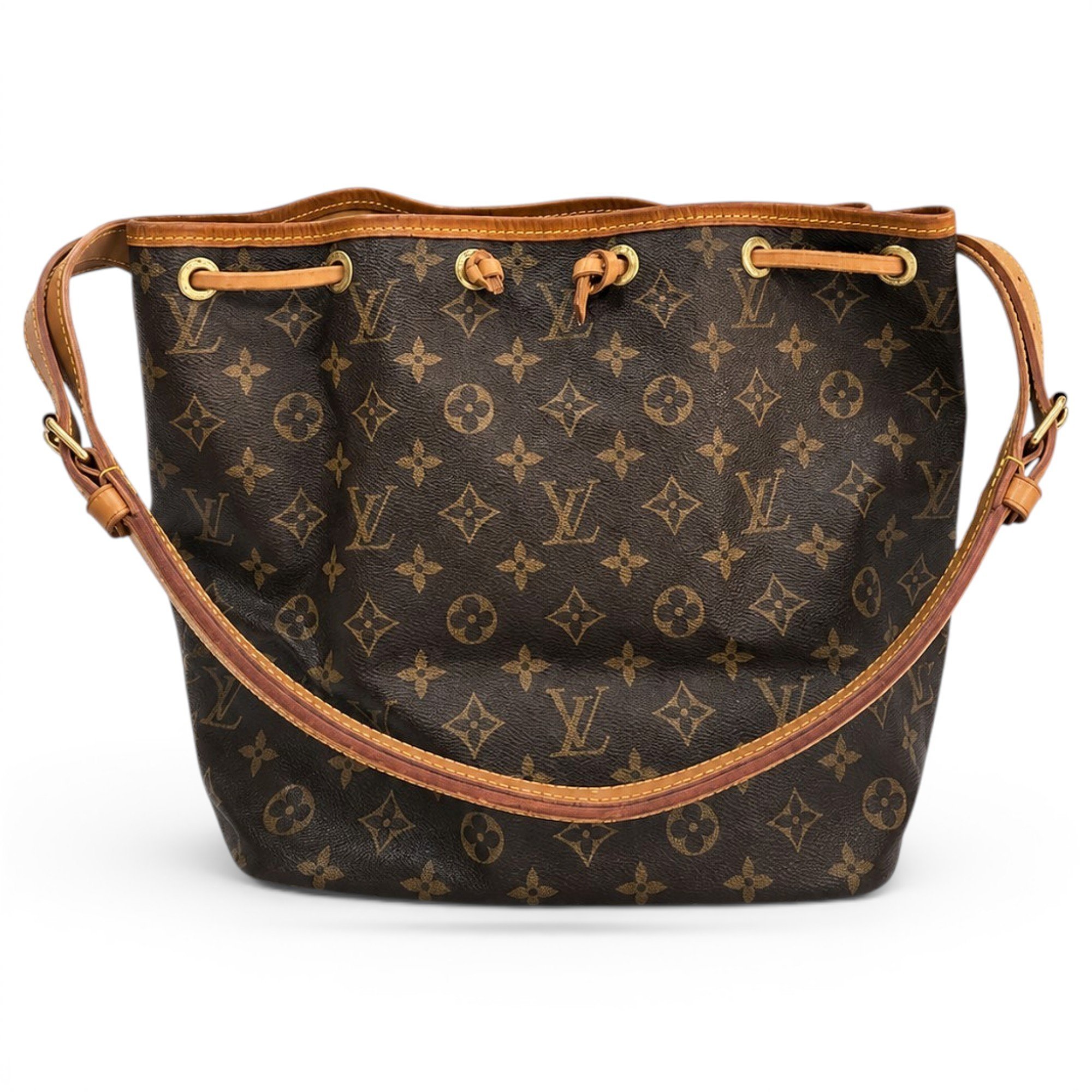 Bucket leather handbag