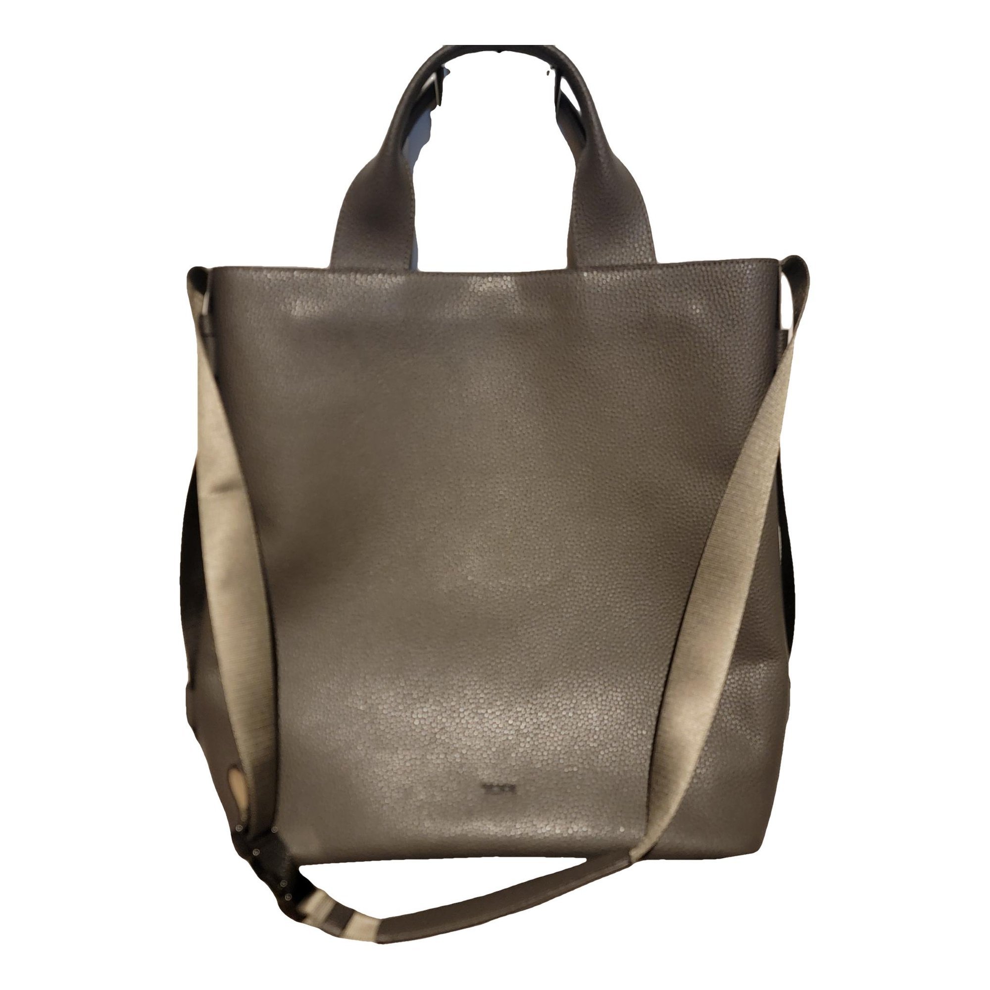 Leather travel bag