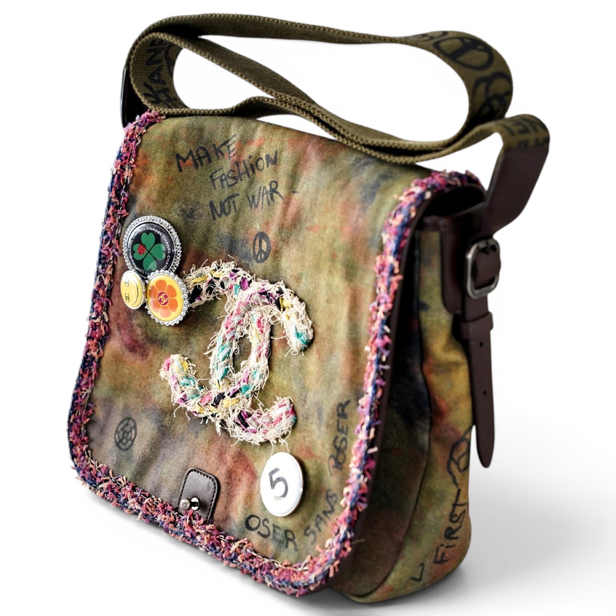 Graffiti cloth handbag