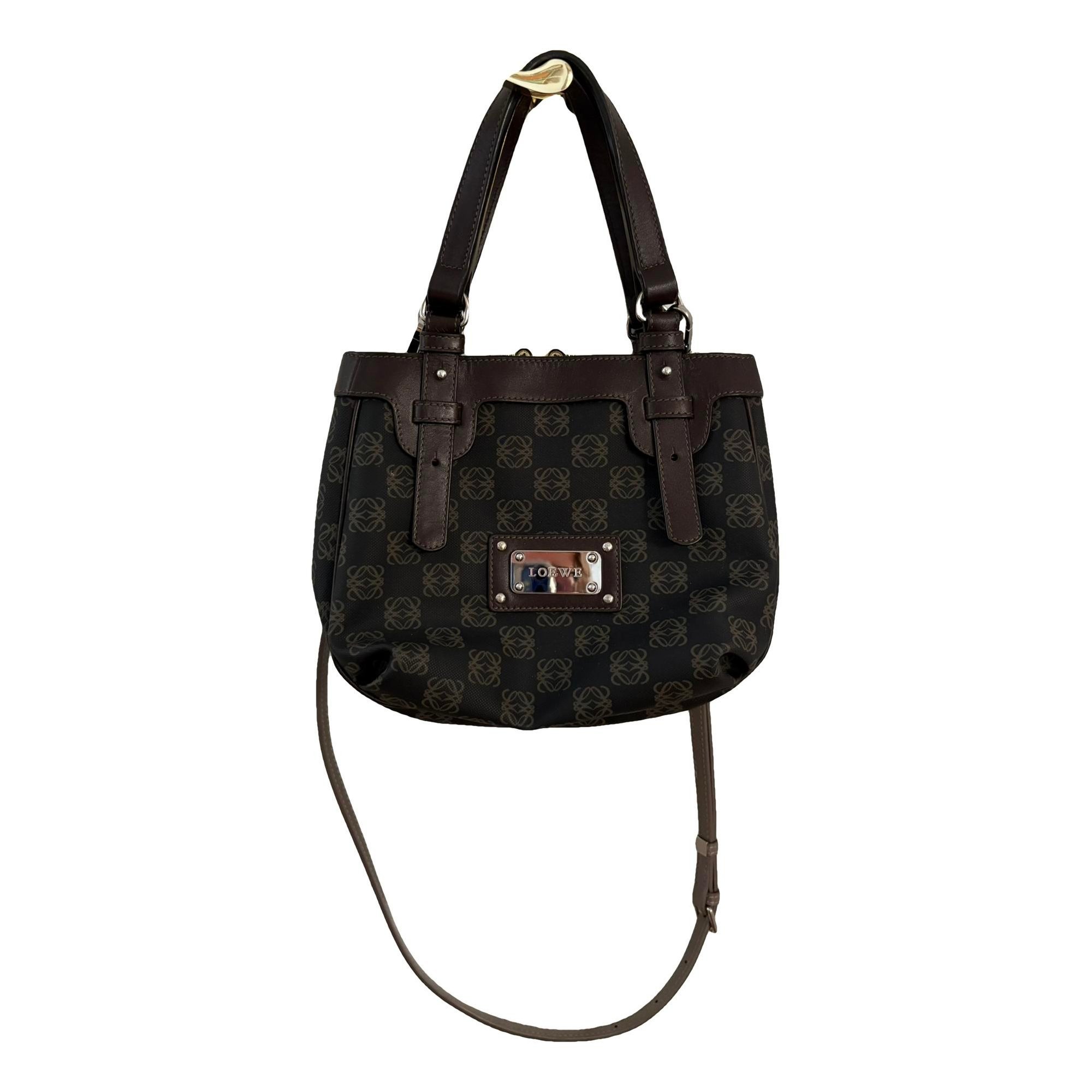 Anagram leather crossbody bag