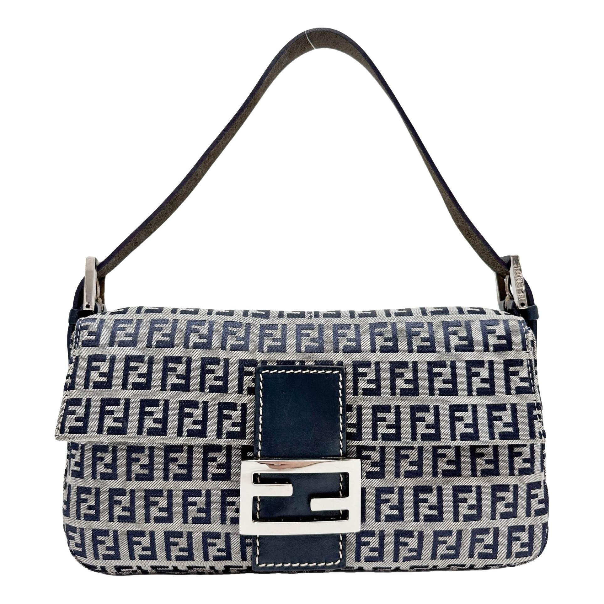 Baguette cloth handbag