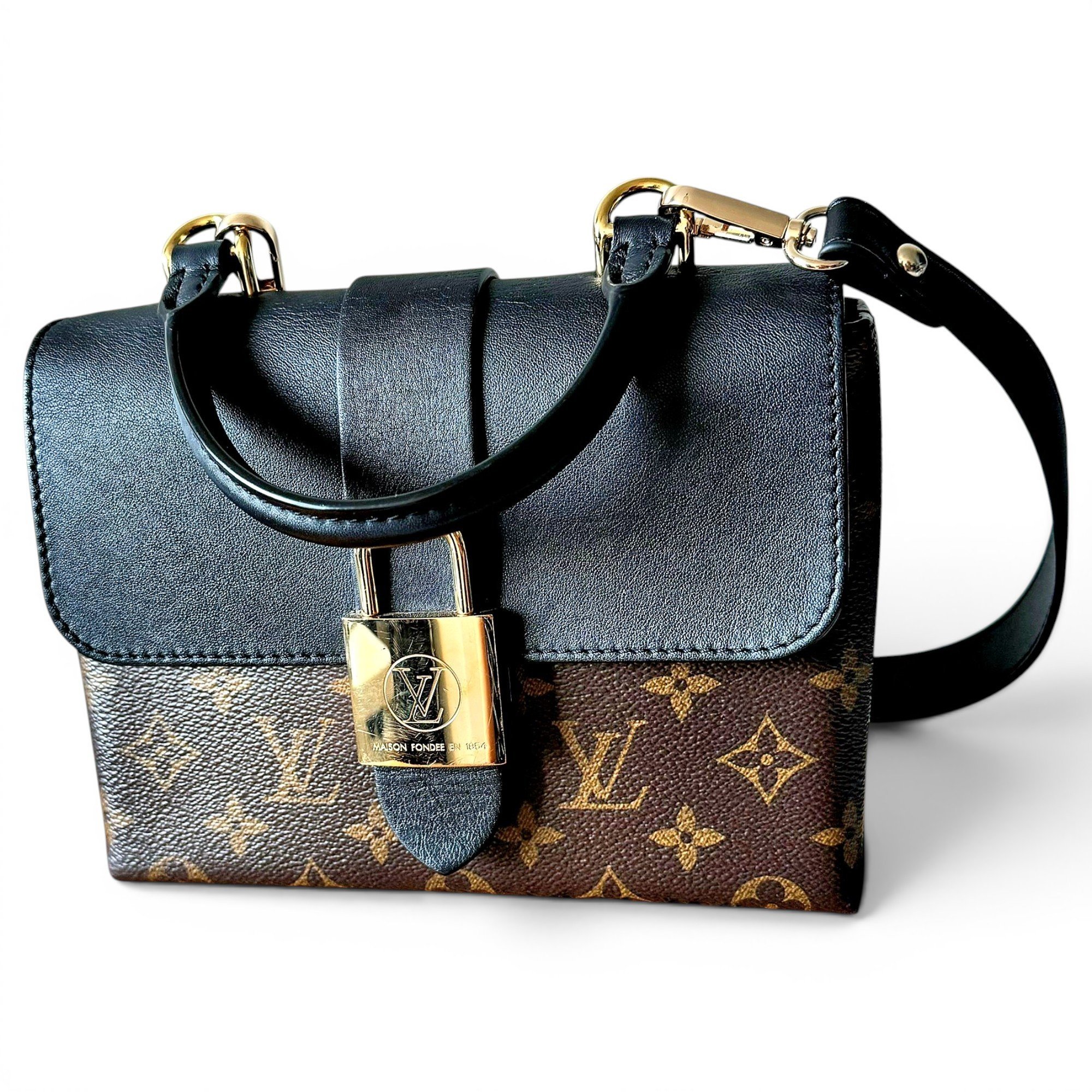 Locky BB leather crossbody bag