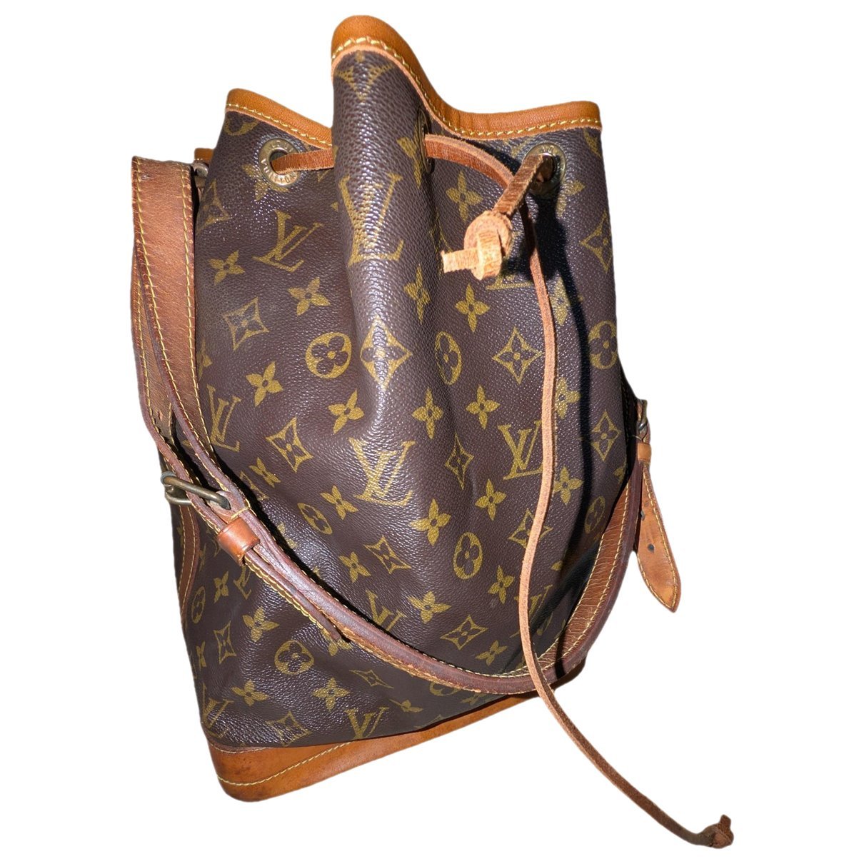 Noé leather handbag