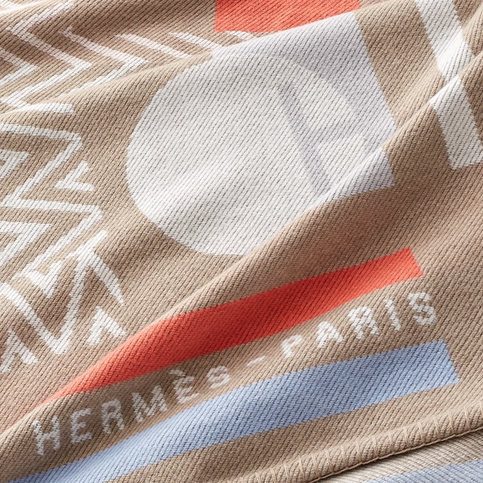 Grège Enigmatic Blanket