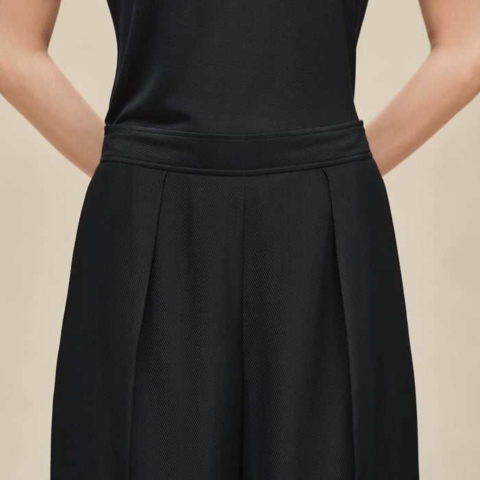 Noir Pants