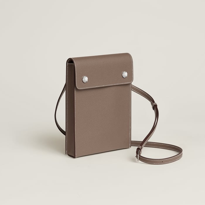 Étoupe Hermèsnap Vertical to Go Pouch