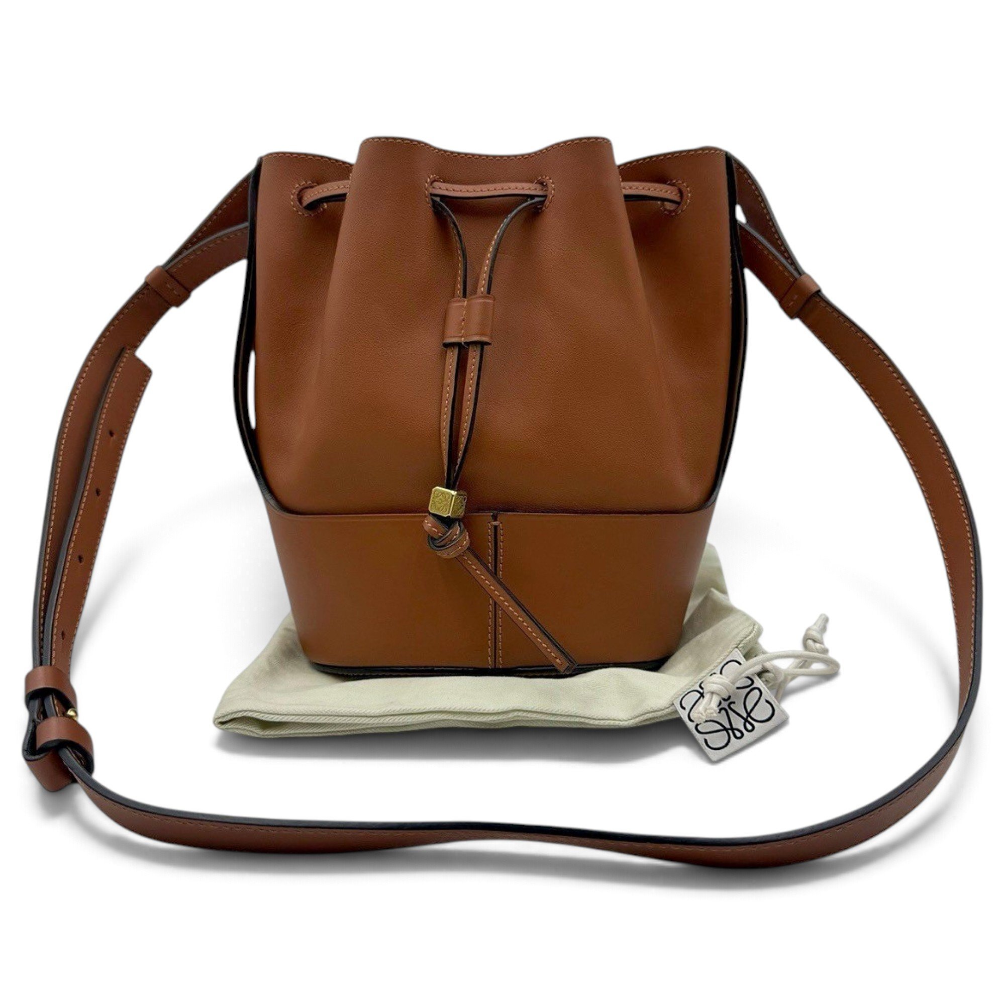 Balloon leather handbag