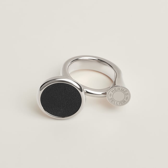Noir Cor Ring