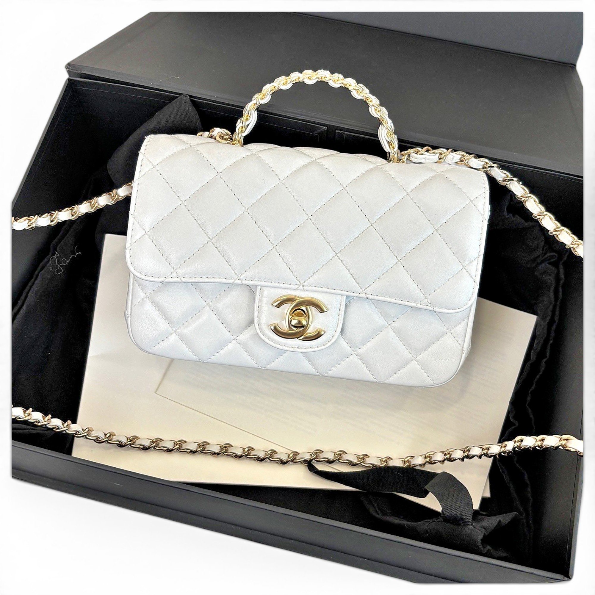 Timeless Classique Top Handle leather handbag