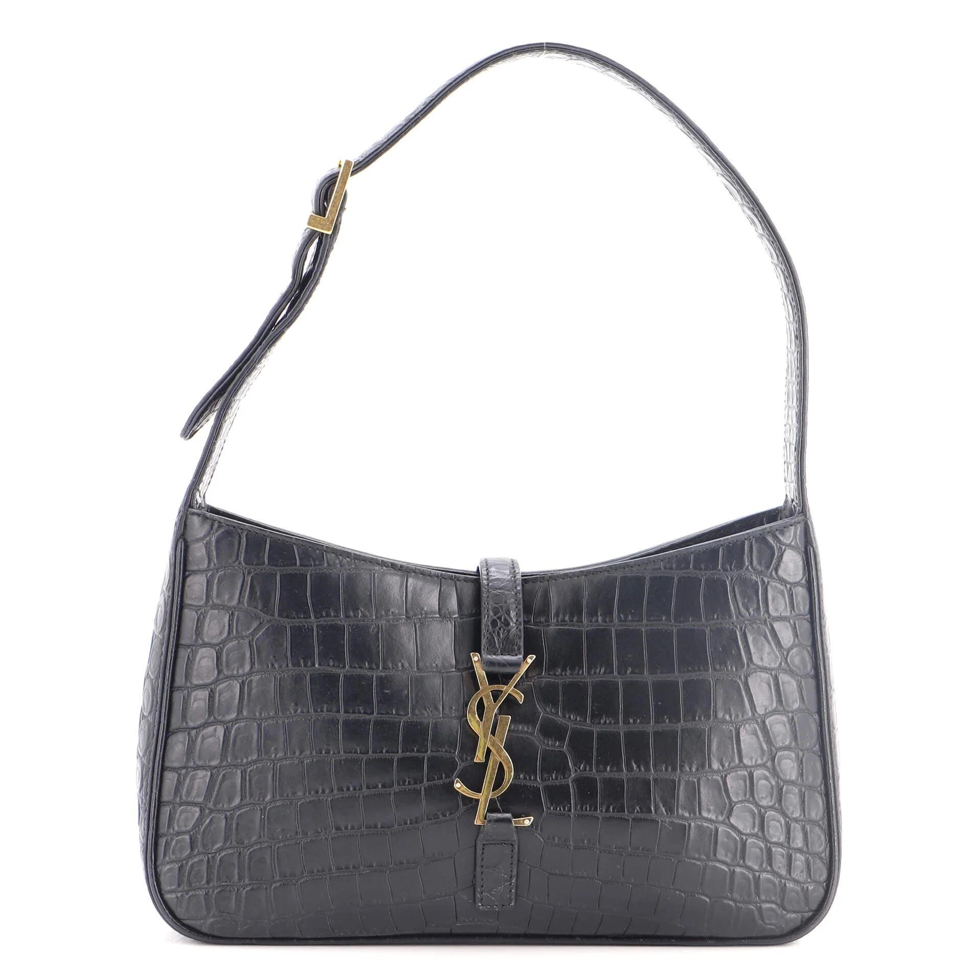 Le 5 à 7 leather handbag