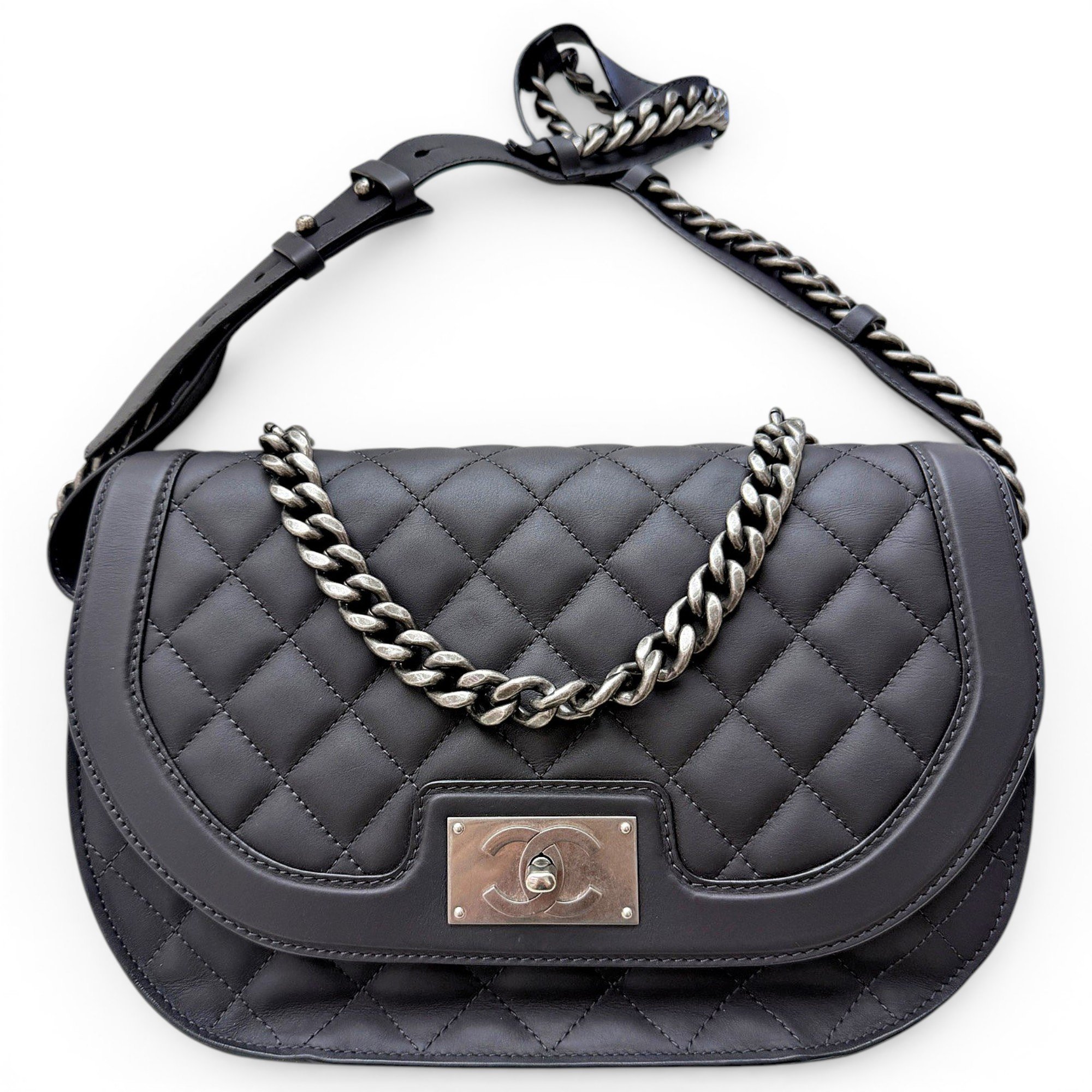 Timeless/Classique leather crossbody bag