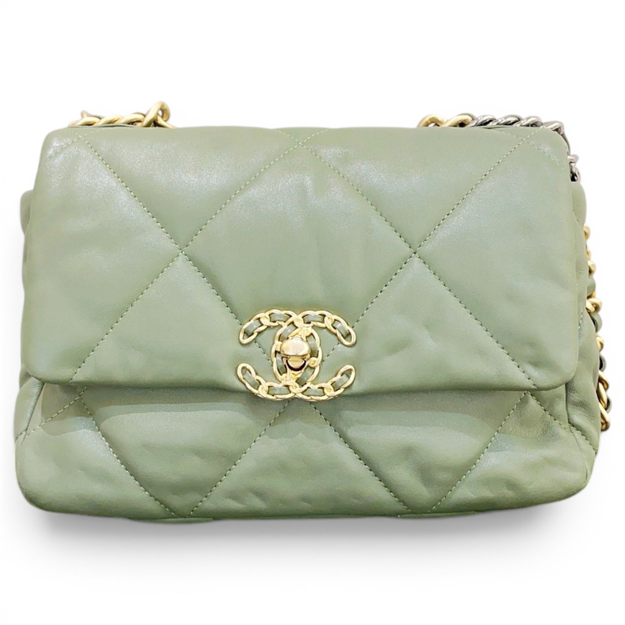 Chanel 19 leather handbag