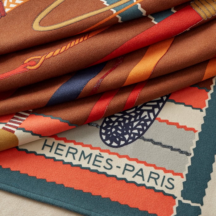 Cuir Fouets Et Tartan Blanket