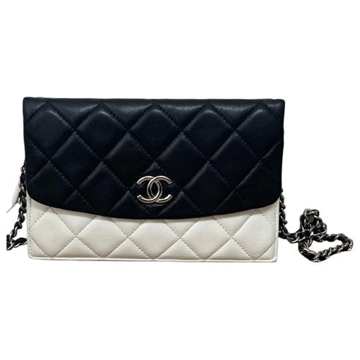 Wallet On Chain Timeless/Classique leather crossbody bag