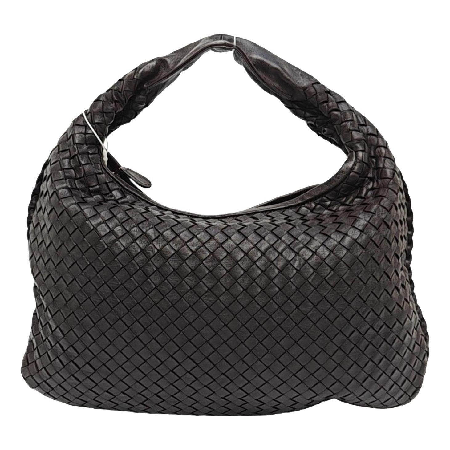 Veneta leather handbag