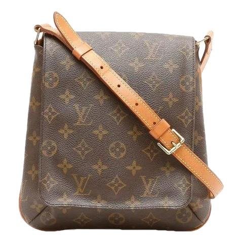 Musette cloth handbag