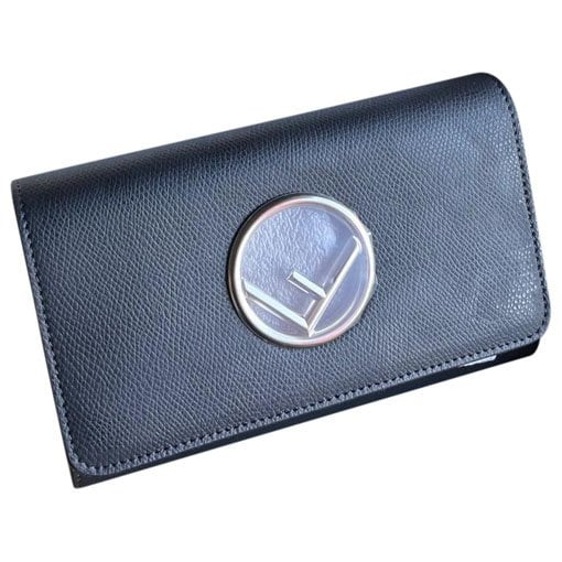 Kan I logo leather clutch bag