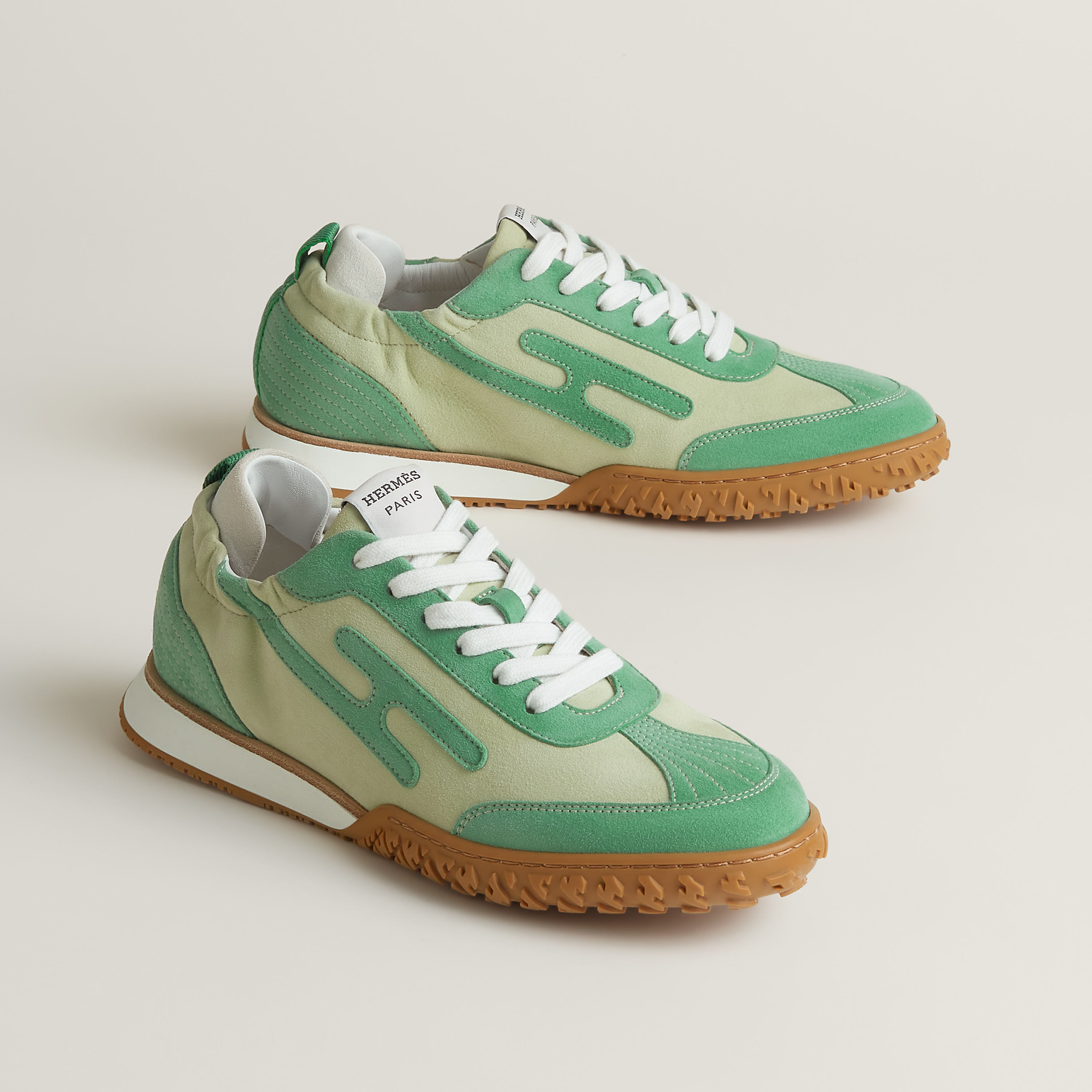 Jet 스니커즈
