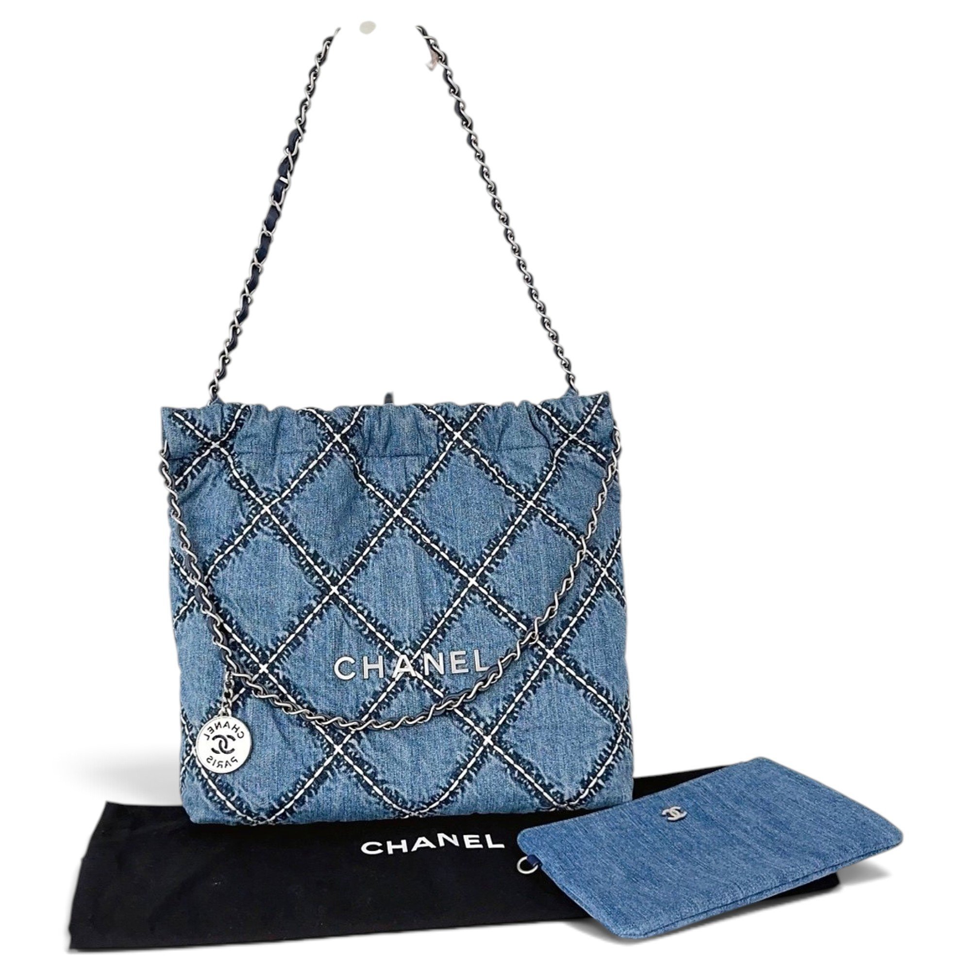 Chanel 22 handbag