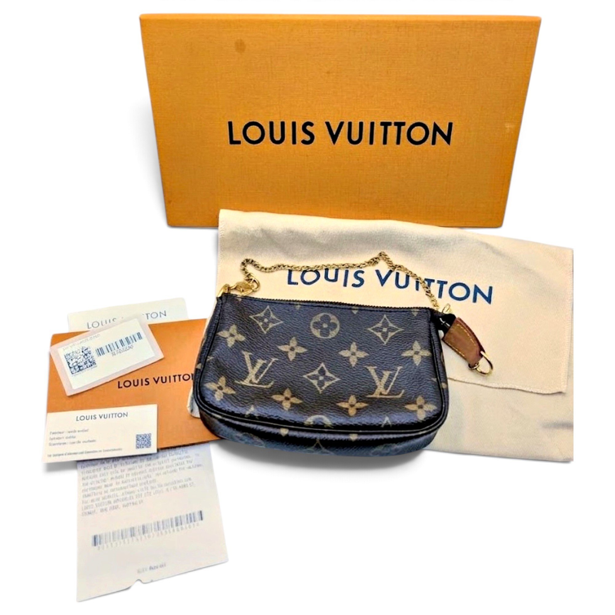 Pochette Accessoire leather handbag
