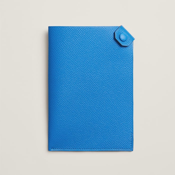 Bleu Zanzibar Tarmac Passport Holder