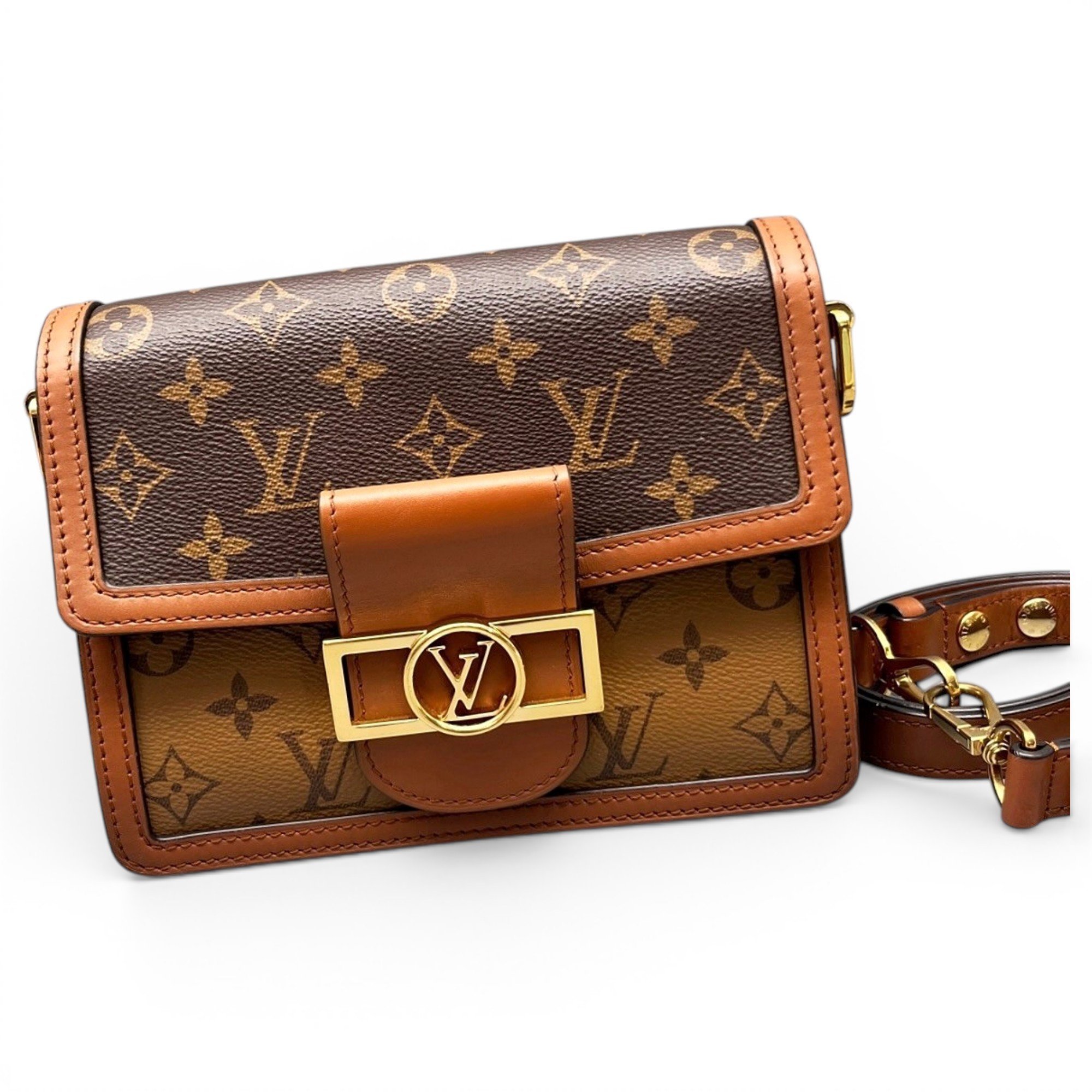 Dauphine leather handbag