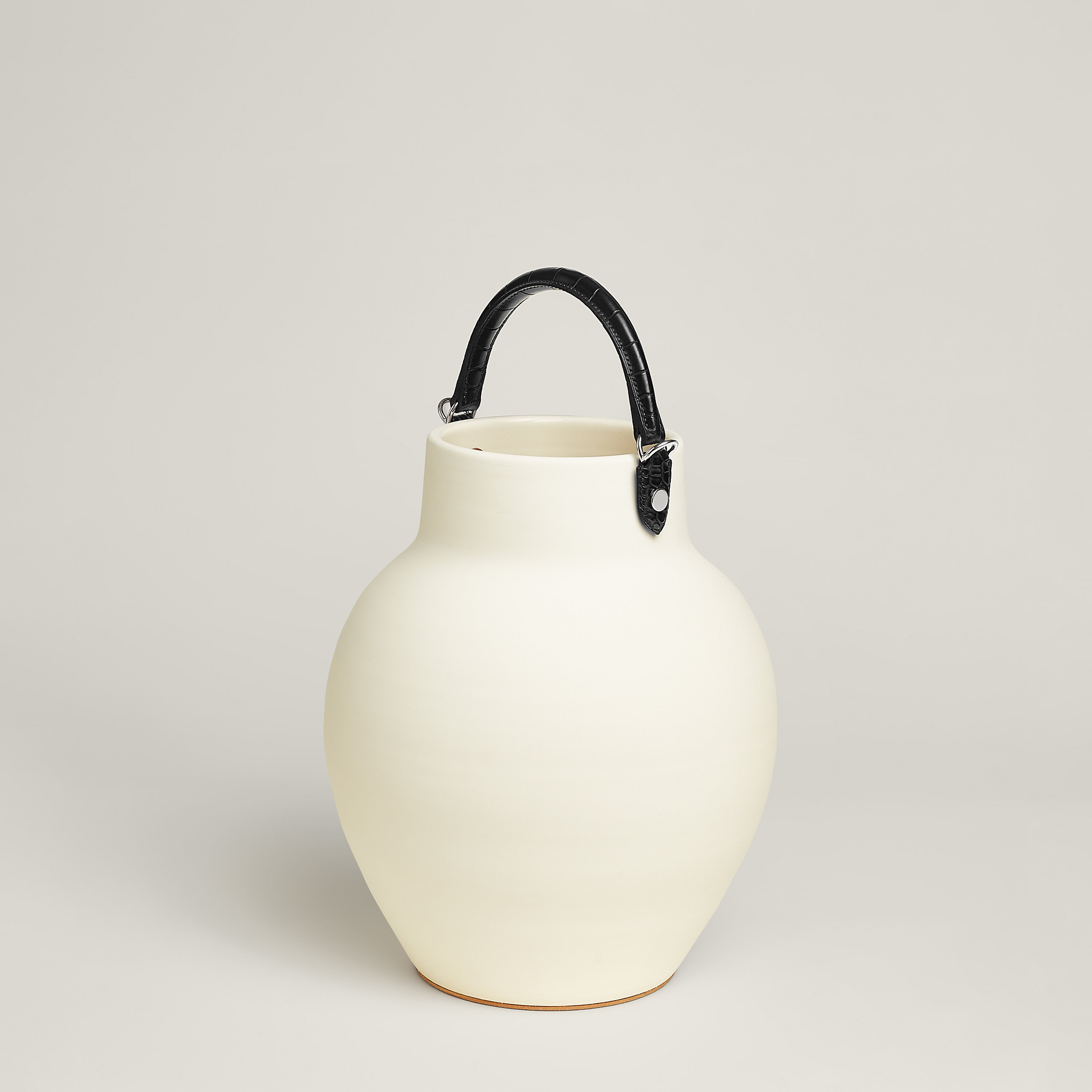 Kelly pottery in terracotta