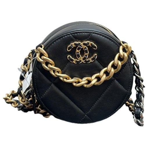 Chanel 19 leather handbag