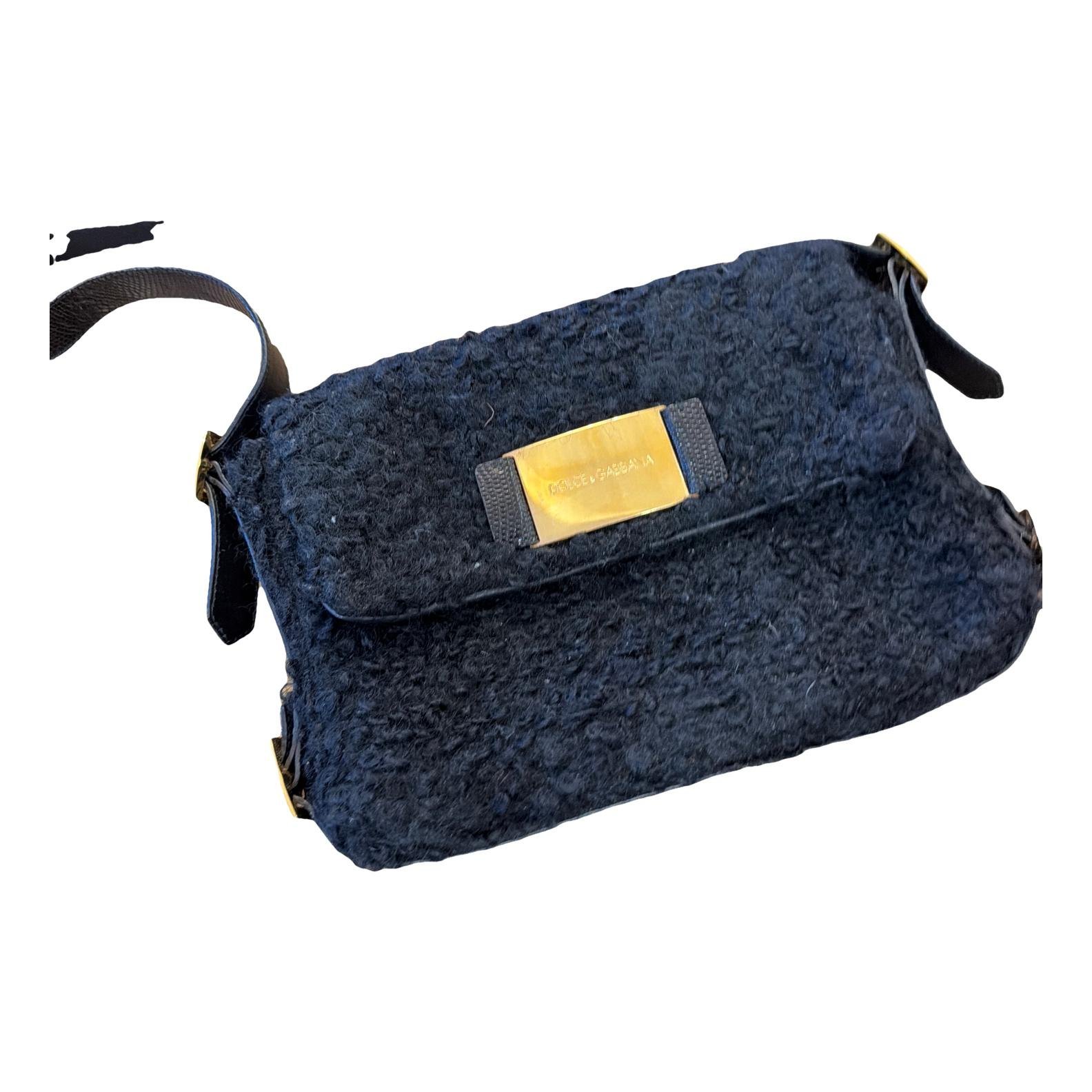Wool handbag