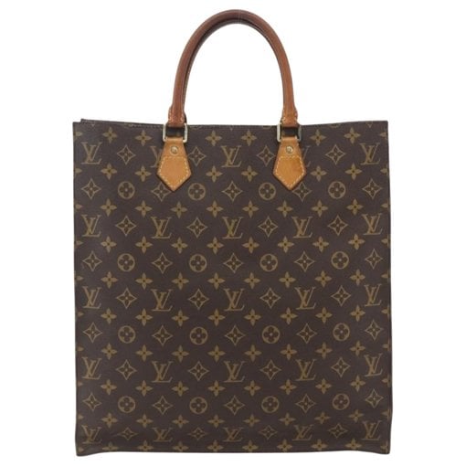 Plat leather handbag